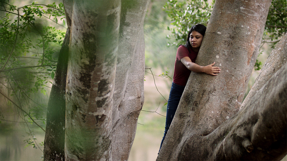 Rosa, una adolescente hondureña que aparece en la película documental With This Light. (Foto: cortesía de Miraflores Films)